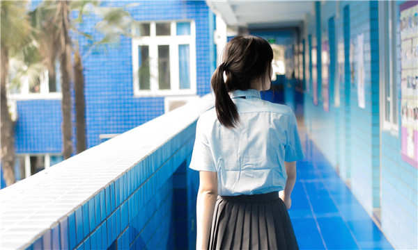 美姑如何找到一个可以帮助我生孩子的女人？